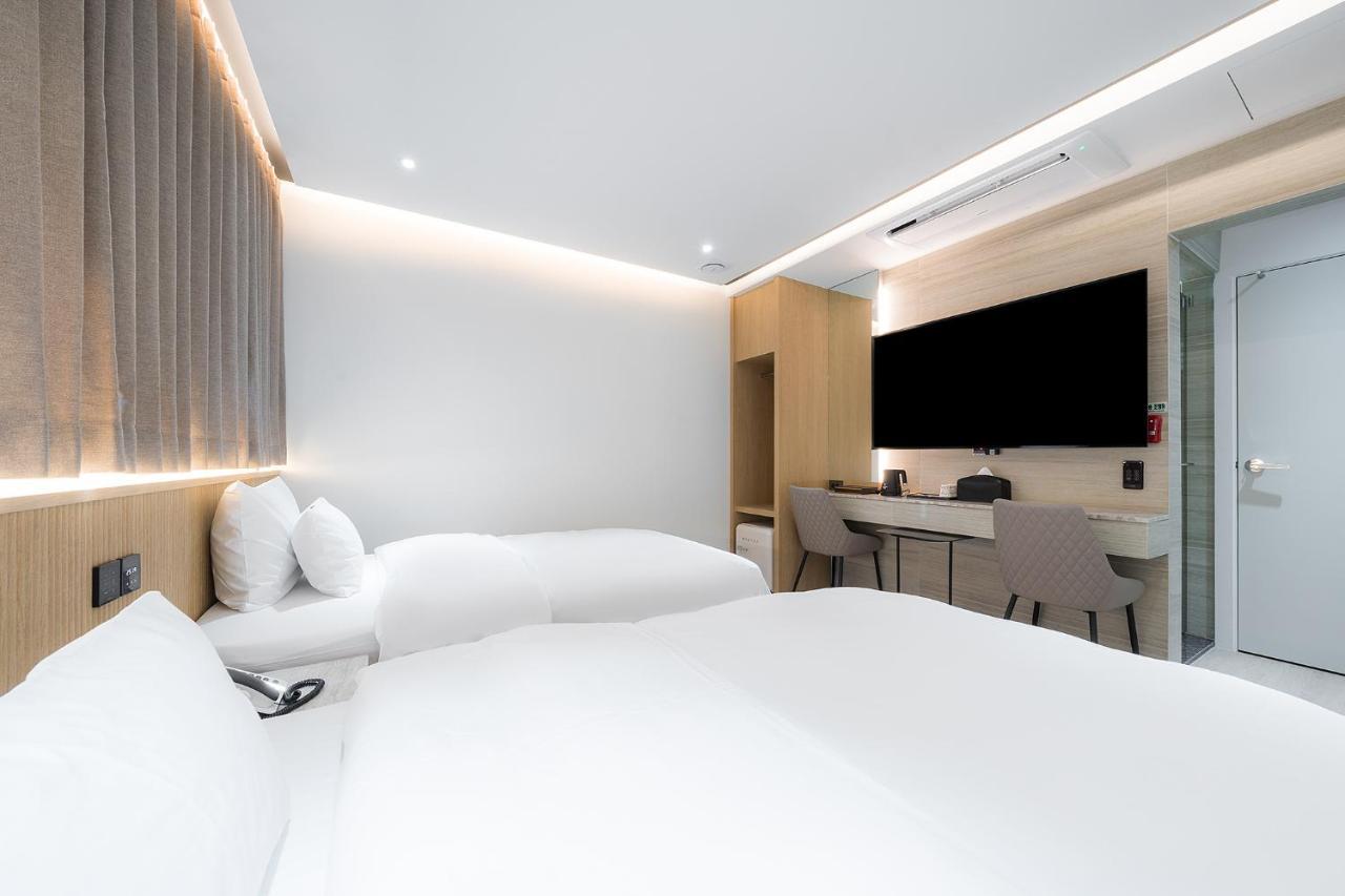 موكبو Brown Dot Hotel Pyeonghwa Plaza المظهر الخارجي الصورة
