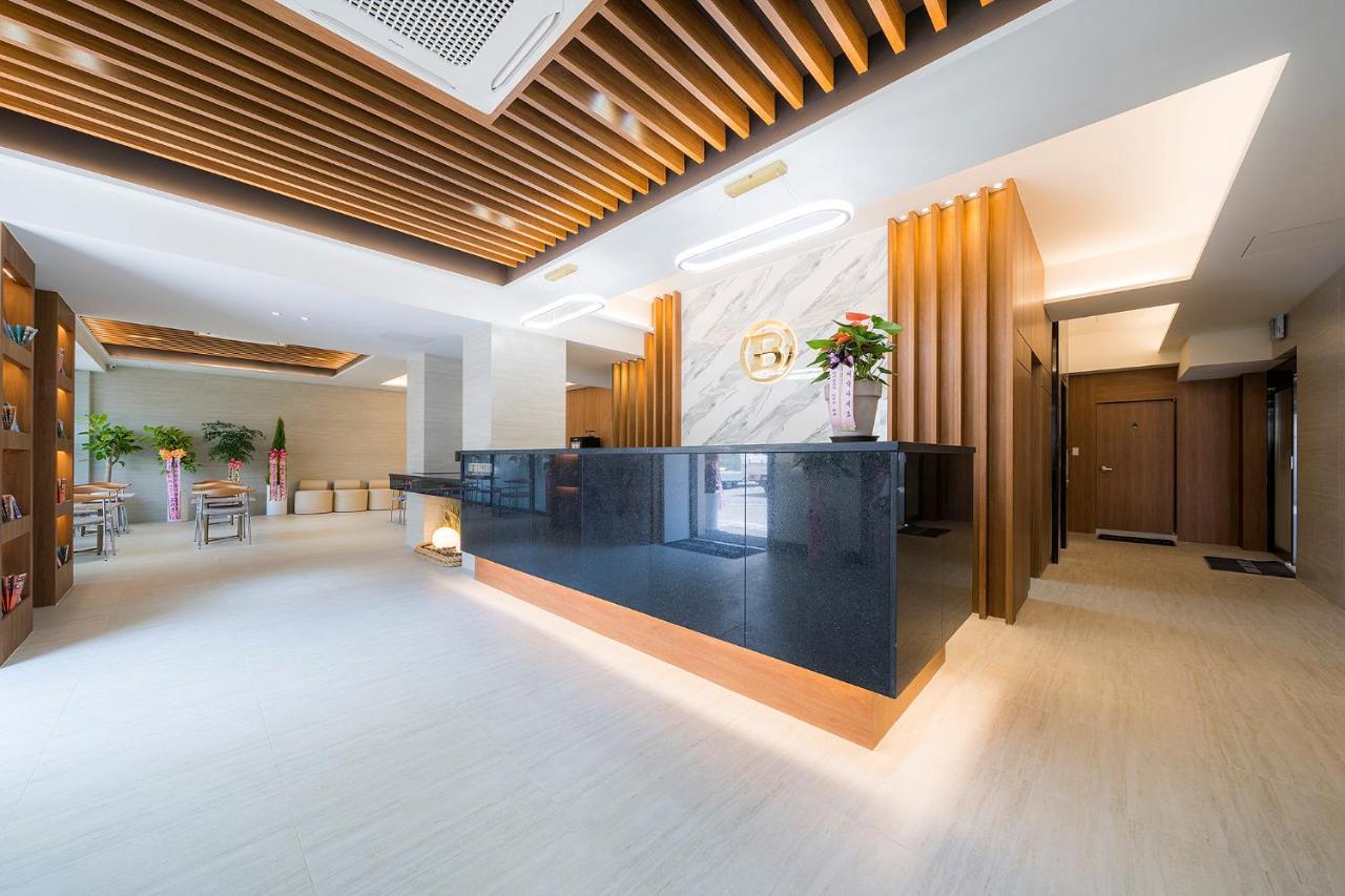 موكبو Brown Dot Hotel Pyeonghwa Plaza المظهر الخارجي الصورة