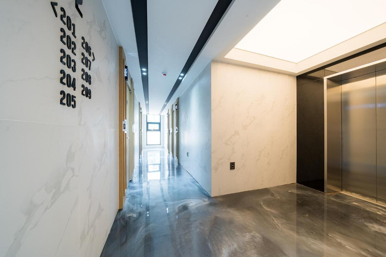 موكبو Brown Dot Hotel Pyeonghwa Plaza المظهر الخارجي الصورة