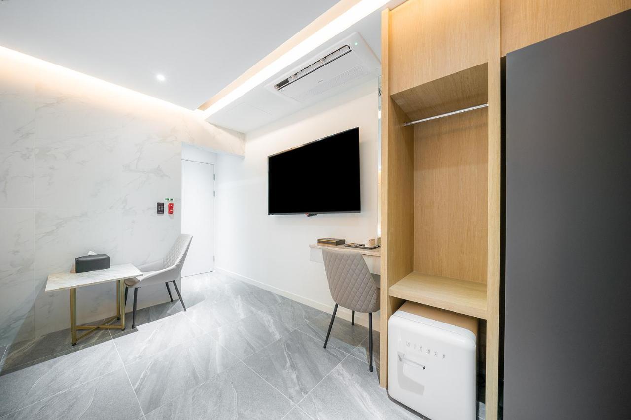 موكبو Brown Dot Hotel Pyeonghwa Plaza المظهر الخارجي الصورة