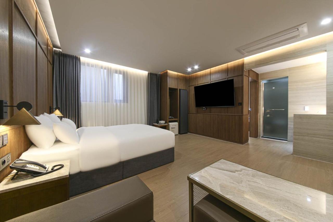 موكبو Brown Dot Hotel Pyeonghwa Plaza المظهر الخارجي الصورة