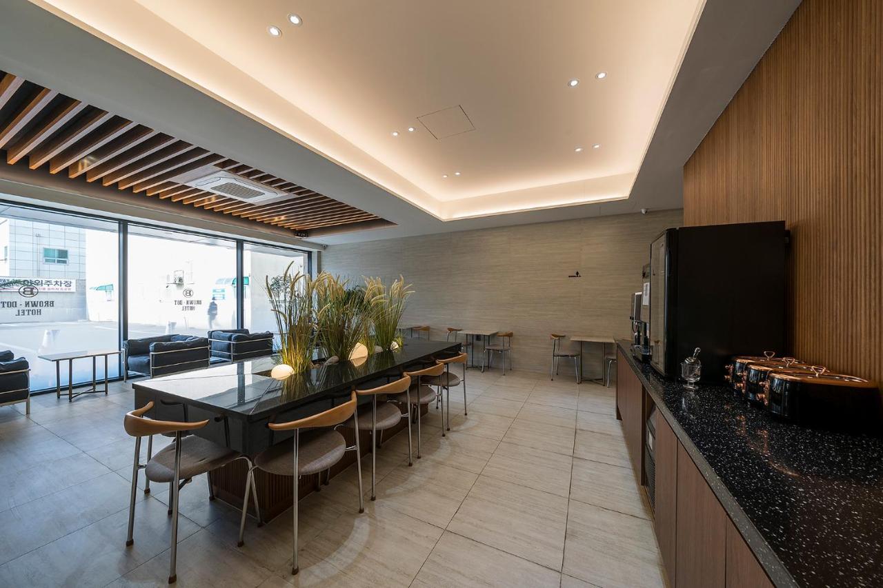 موكبو Brown Dot Hotel Pyeonghwa Plaza المظهر الخارجي الصورة